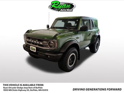 2023 Ford Bronco Big Bend in Eruption Green Metallic — front three-quarter view