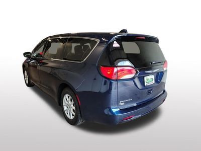 2017 Chrysler Pacifica — rear three-quarter view