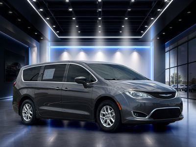 2020 Chrysler Pacifica — side profile view