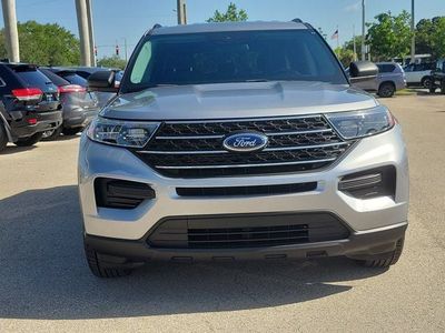 2023 Ford Explorer — side profile view
