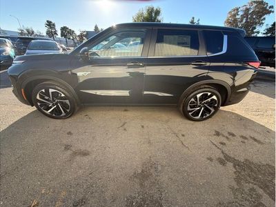 2025 Mitsubishi Outlander PHEV — interior view