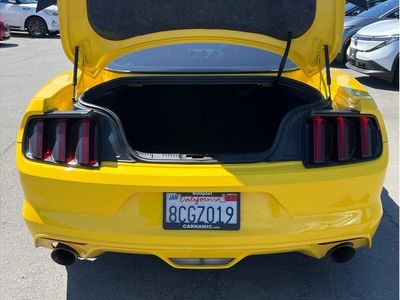 2016 Ford Mustang — detail view