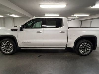 2025 GMC Sierra 1500 — detail view