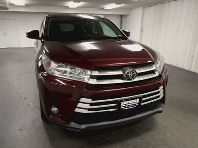 2018 Toyota Highlander — rear three-quarter view