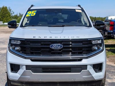 2025 Ford Expedition — side profile view