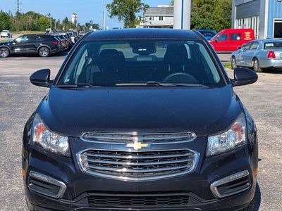 2015 Chevrolet Cruze — side profile view
