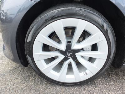 2023 Tesla Model 3 — detail view