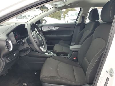 2023 Kia Forte — detail view
