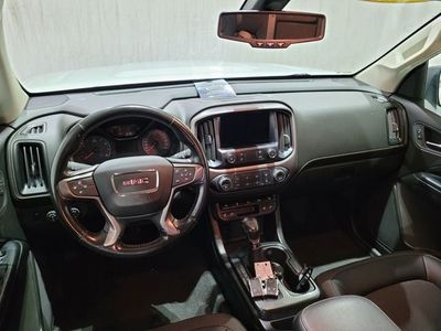 2022 GMC Canyon — interior view