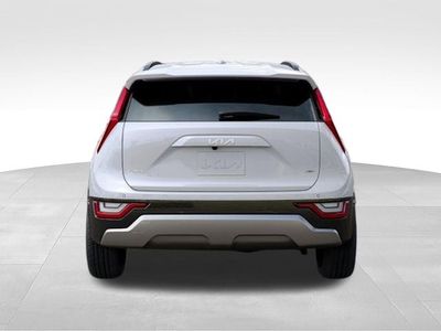 2025 Kia Niro — detail view