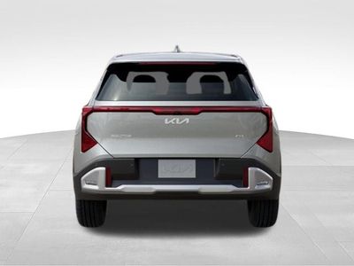 2027 Kia Seltos — detail view