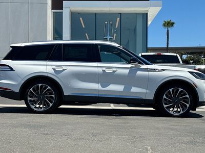 2026 Lincoln Aviator — side profile view