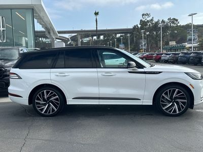 2026 Lincoln Aviator — side profile view