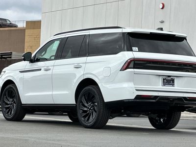 2026 Lincoln Navigator — detail view