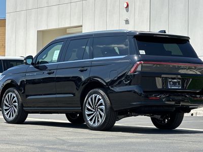 2026 Lincoln Navigator — detail view