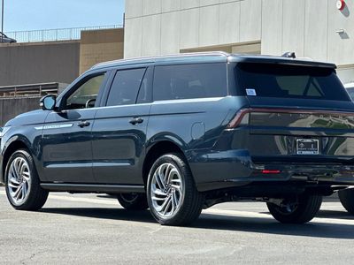 2026 Lincoln Navigator L — detail view