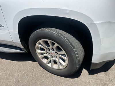 2016 GMC Yukon XL — detail view