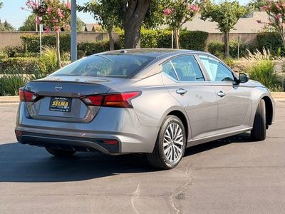 2025 Nissan Altima — detail view
