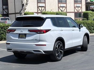 2024 Mitsubishi Outlander — detail view