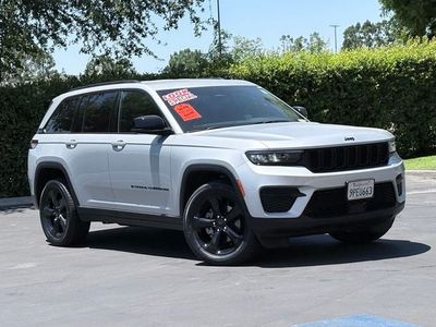 2024 Jeep Grand Cherokee — side profile view