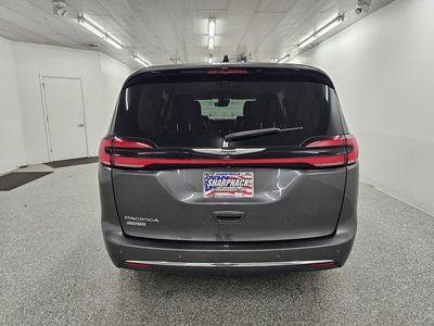 2023 Chrysler Pacifica — detail view