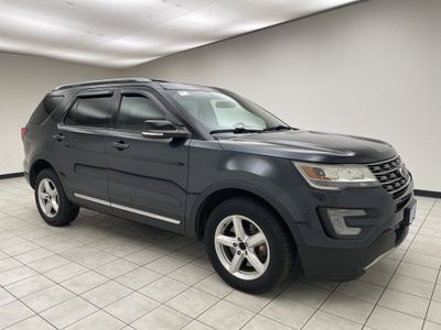 2017 Ford Explorer — detail view