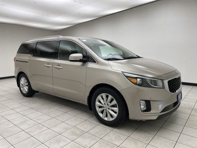 2017 Kia Sedona — detail view