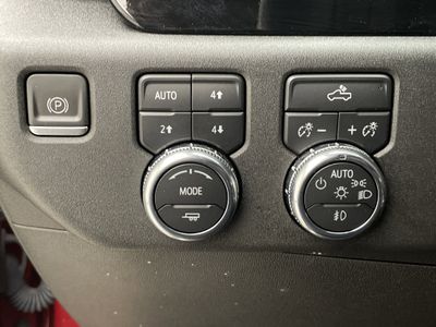2023 GMC Sierra 1500 — interior view