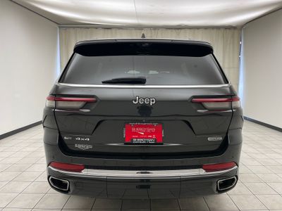 2022 Jeep Grand Cherokee L — detail view