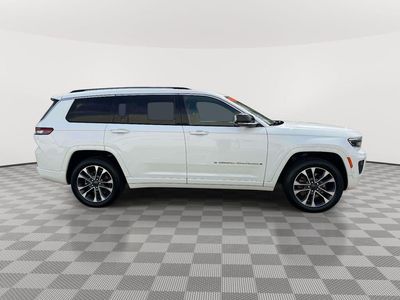 2021 Jeep Grand Cherokee L — detail view