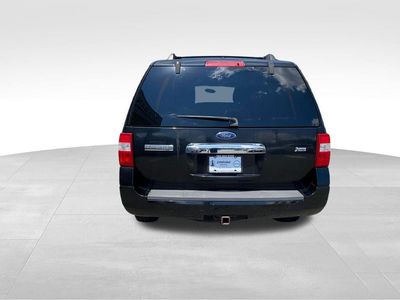 2009 Ford Expedition — interior view