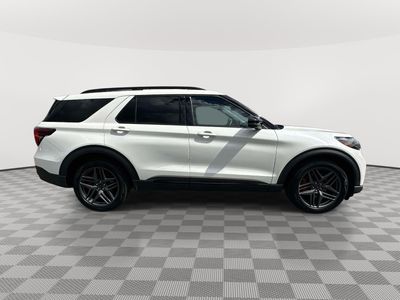 2025 Ford Explorer — detail view