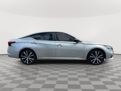 2020 Nissan Altima — detail view
