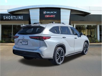 2022 Toyota Highlander — rear three-quarter view