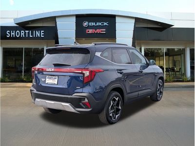 2025 Kia Seltos — rear three-quarter view