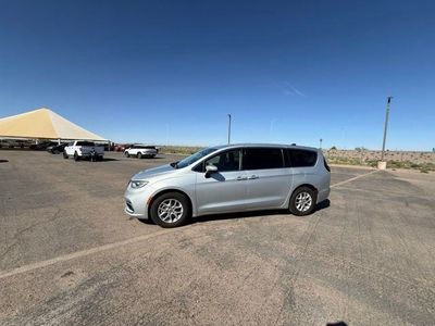 2023 Chrysler Pacifica — side profile view