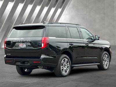 2025 Ford Expedition — rear three-quarter view