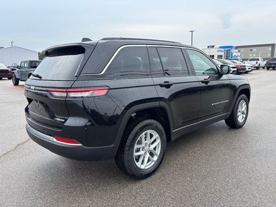 2025 Jeep Grand Cherokee — interior view