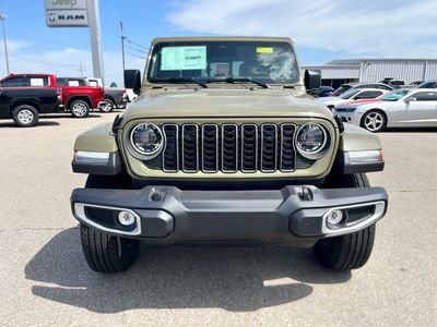 2026 Jeep Gladiator — side profile view
