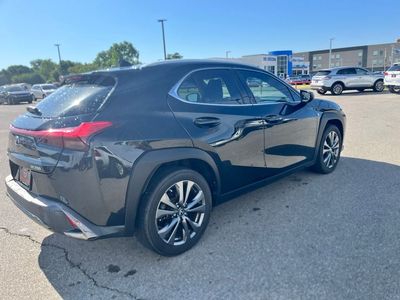 2019 Lexus UX 200 — detail view