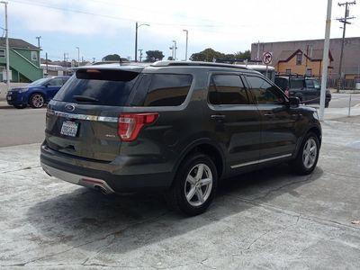 2016 Ford Explorer — detail view