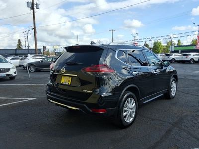 2019 Nissan Rogue — detail view