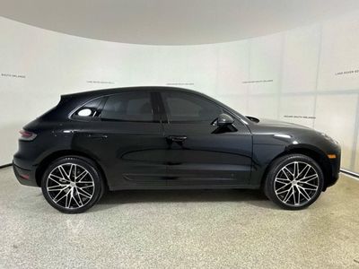 2024 Porsche Macan — detail view
