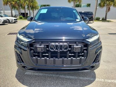 2025 Audi Q7 — side profile view