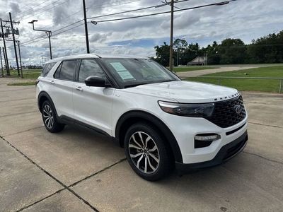 2022 Ford Explorer — side profile view