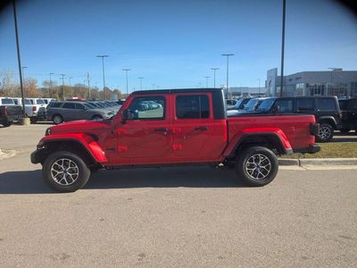 2026 Jeep Gladiator — side profile view