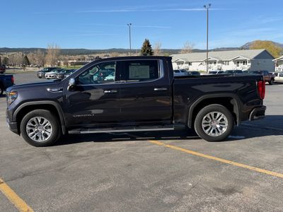 2023 GMC Sierra 1500 — interior view