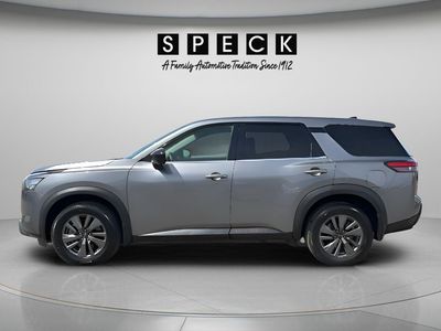 2024 Nissan Pathfinder — side profile view