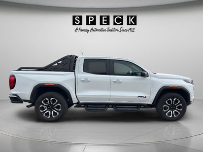 2025 GMC Canyon — detail view