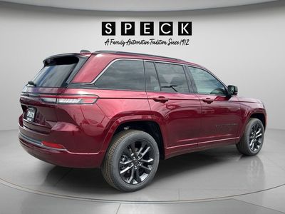 2026 Jeep Grand Cherokee — detail view
